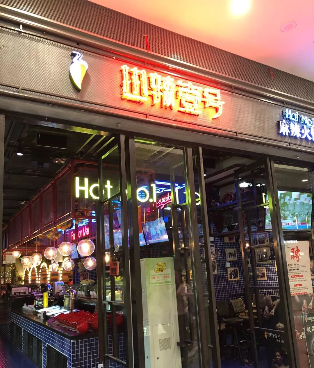 别去什么发布会演唱会了，这些地方就能见到你最喜欢的明星！