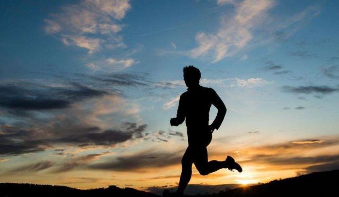 跑步锻炼多长时间能跑马拉松,注意这6点养成正确的跑步姿势