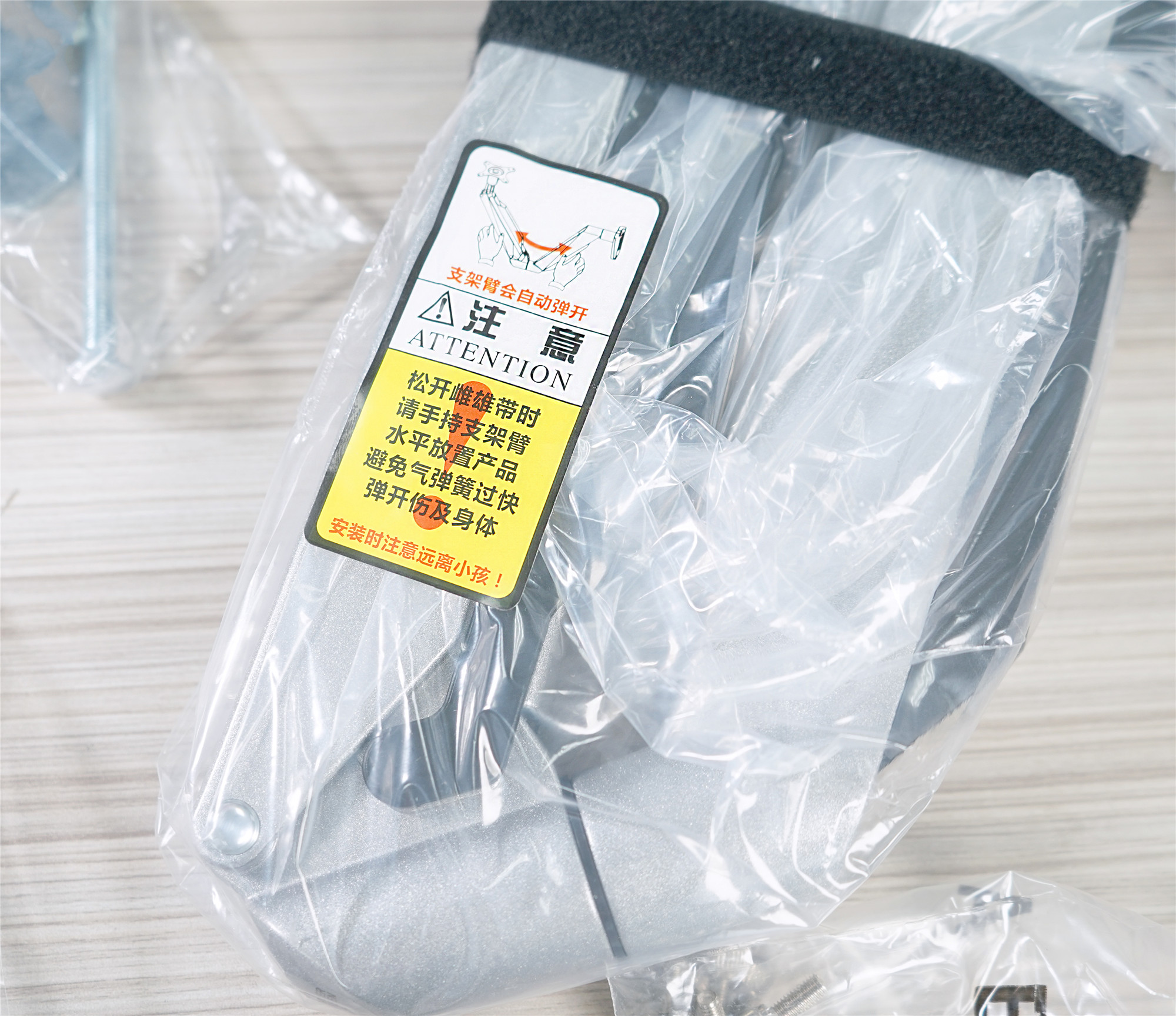 办公拒绝职业病，乐歌D7显示器支架会成为公司工作的标配吗？