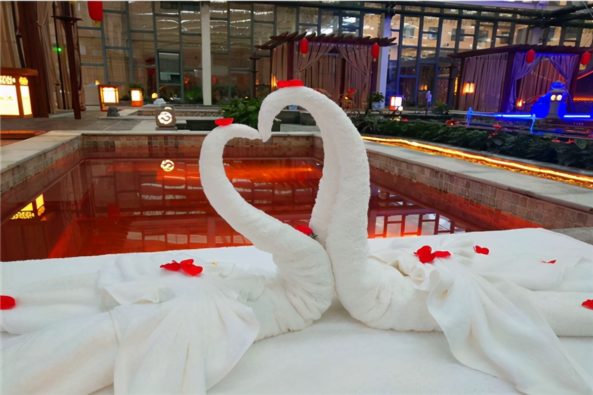 太白山艾兰温泉国际酒店,太白山凤凰温泉酒店住宿