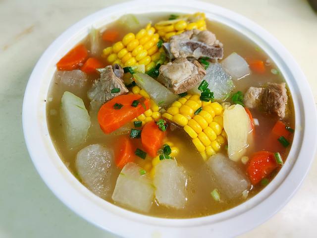 冬瓜排骨玉米汤的家常做法,冬瓜排骨玉米汤的做法