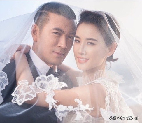 揭秘和经纪人恋爱的明星,和明星谈恋爱经纪人要求划清界限