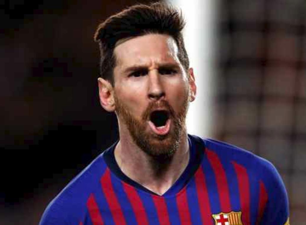 c罗梅西欧足联最佳前锋,梅西难掩颓势c罗尽显球王风范