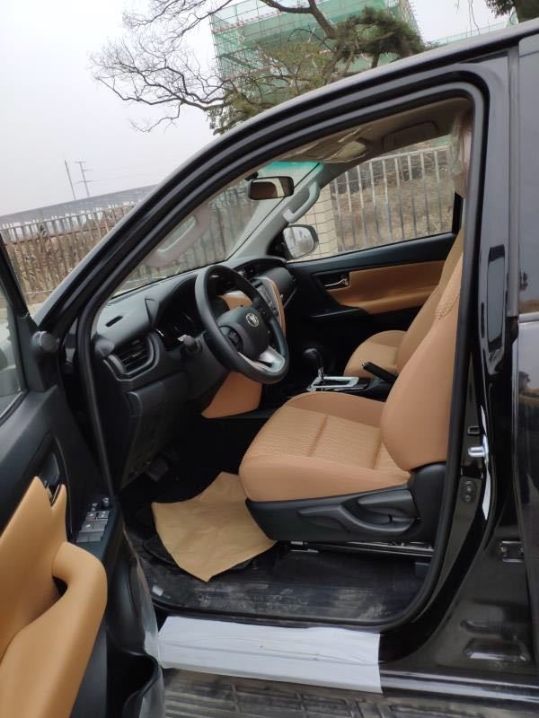 丰田霸道中东柴油版,2018年7月进口17款丰田霸道2700