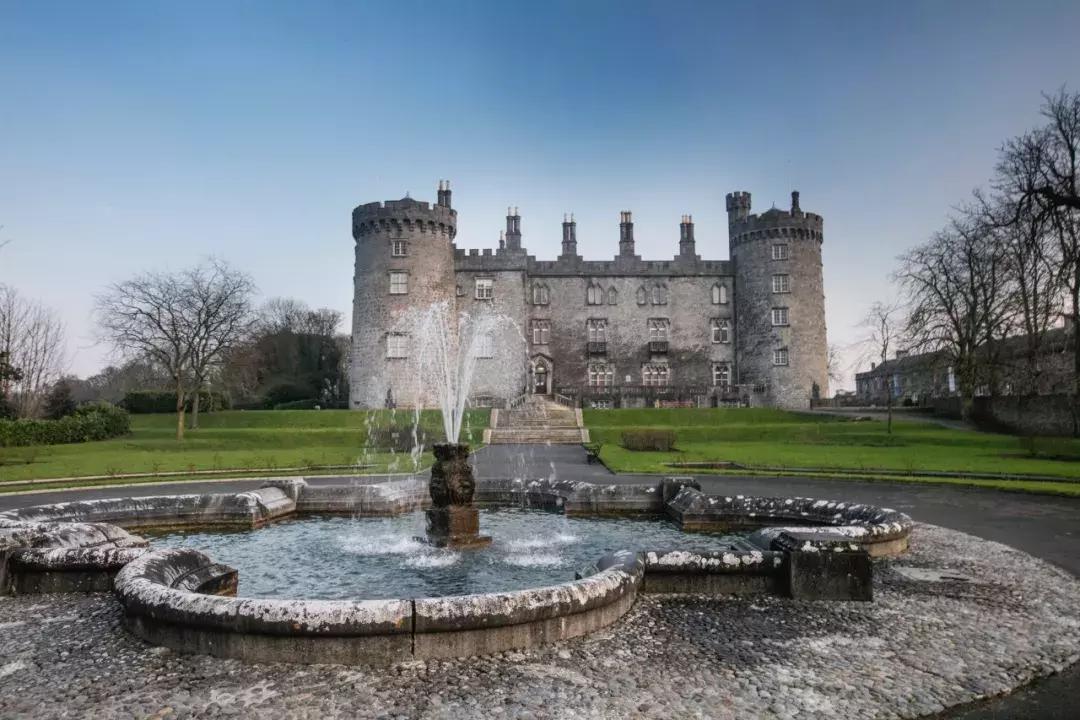 世界上唯一不允许结婚的国家,世界唯一一个不可以离婚的国家