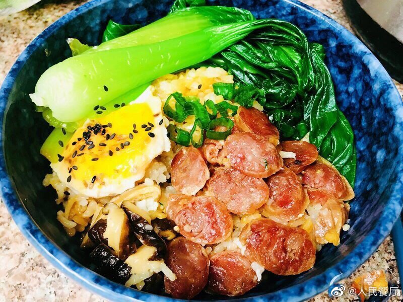 电饭煲广式腊肠煲仔饭的做法大全,腊味煲仔饭电饭煲一锅焖