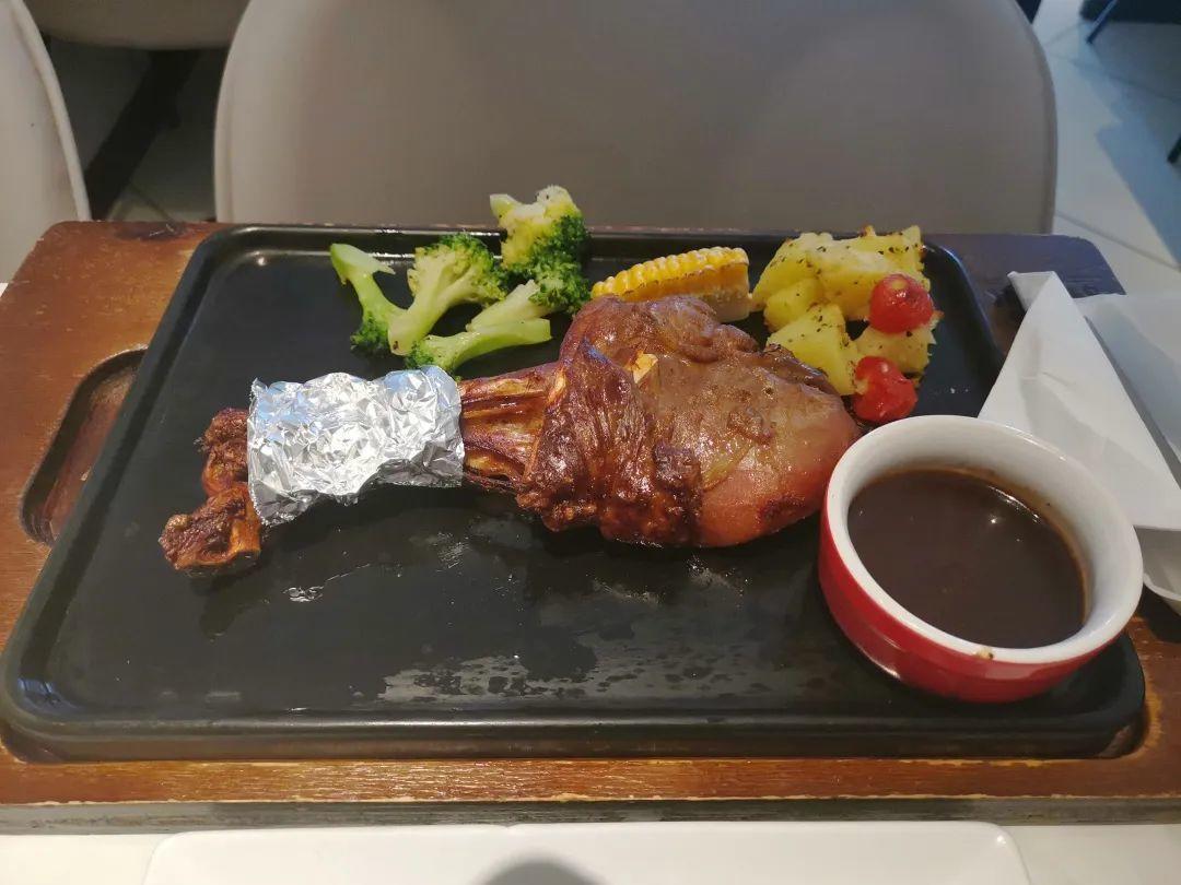 必胜客的自助值得吗,必胜客5折卡和2人自助餐怎么划算