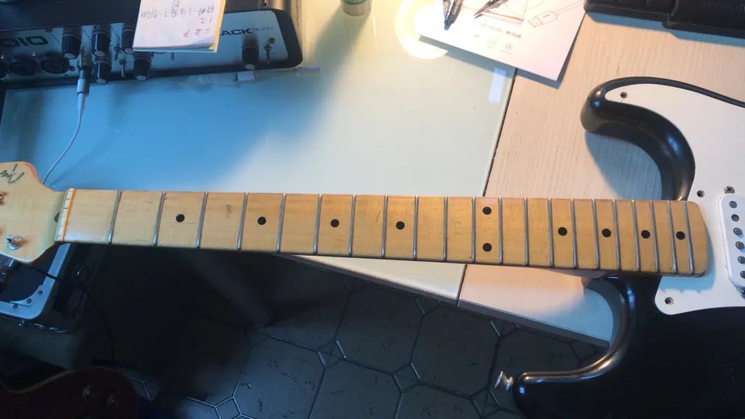 电吉他升级最佳配置,升级一把很便宜的电吉他