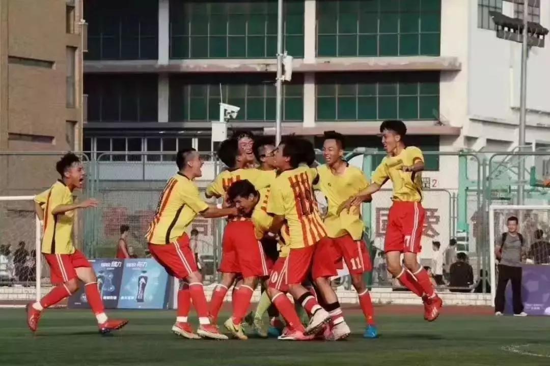 矿大夺冠后卫,首都高校足球甲级联赛冠军