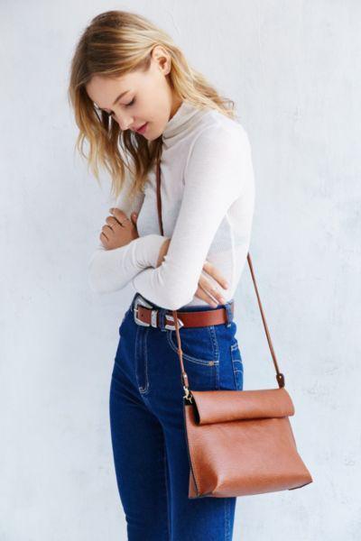 日常通勤包包必备的一款,适合日常通勤的包包推荐