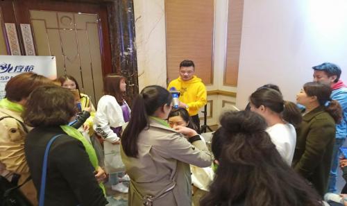 琦草集“火疗枪·细胞SPA量子热疗仪”震撼全国发布