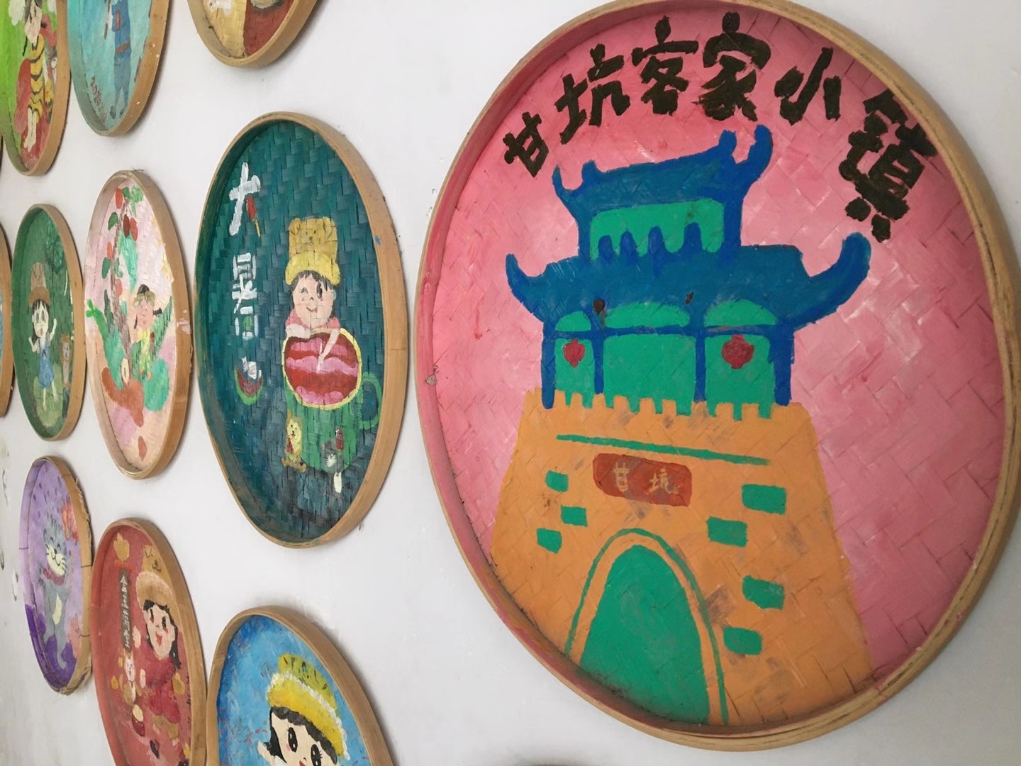 深圳甘坑客家小镇开到几点啊,深圳甘坑客家小镇是属于哪个区