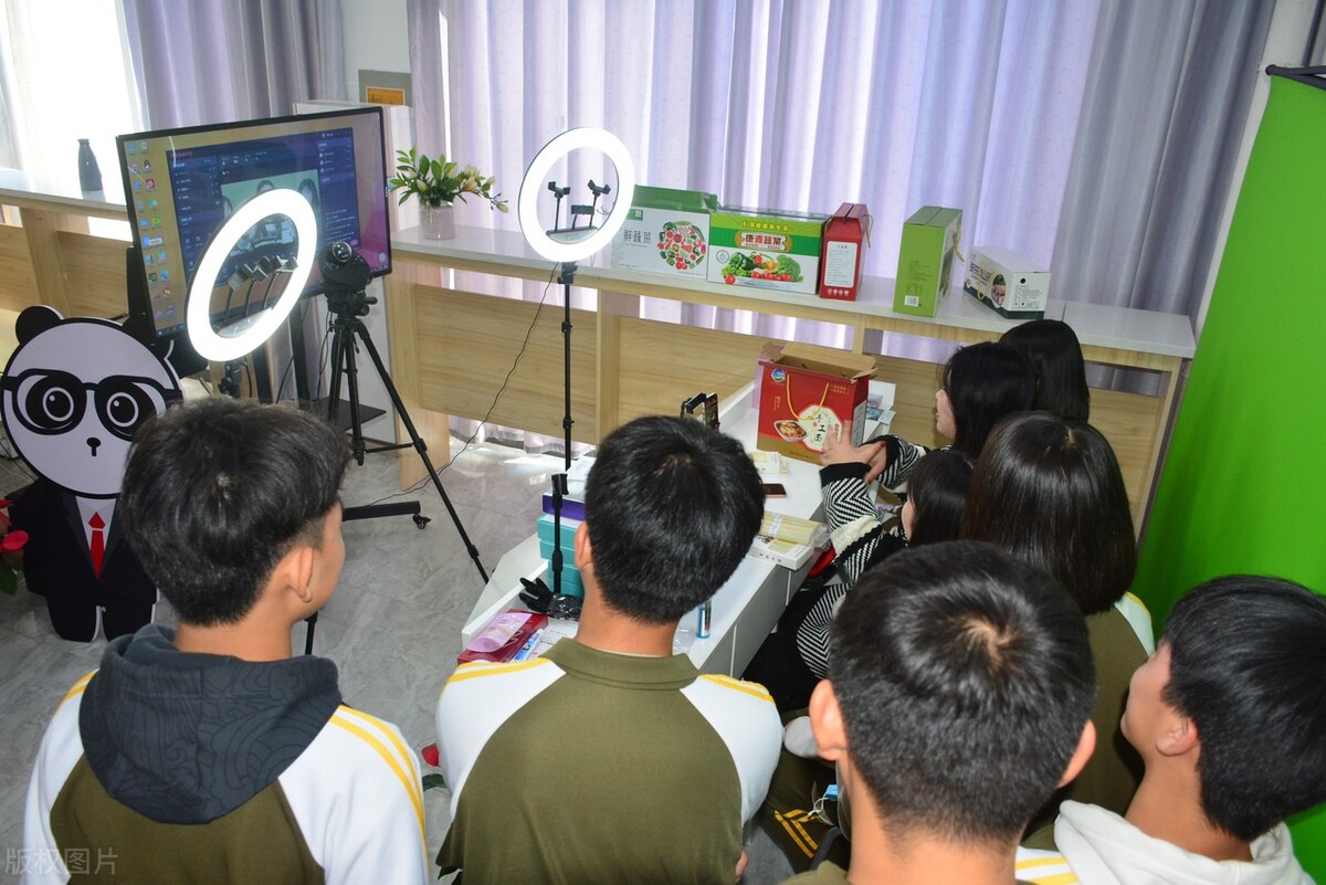 看直播买东西的人是傻子吗,如果在直播上买的是假货怎么办