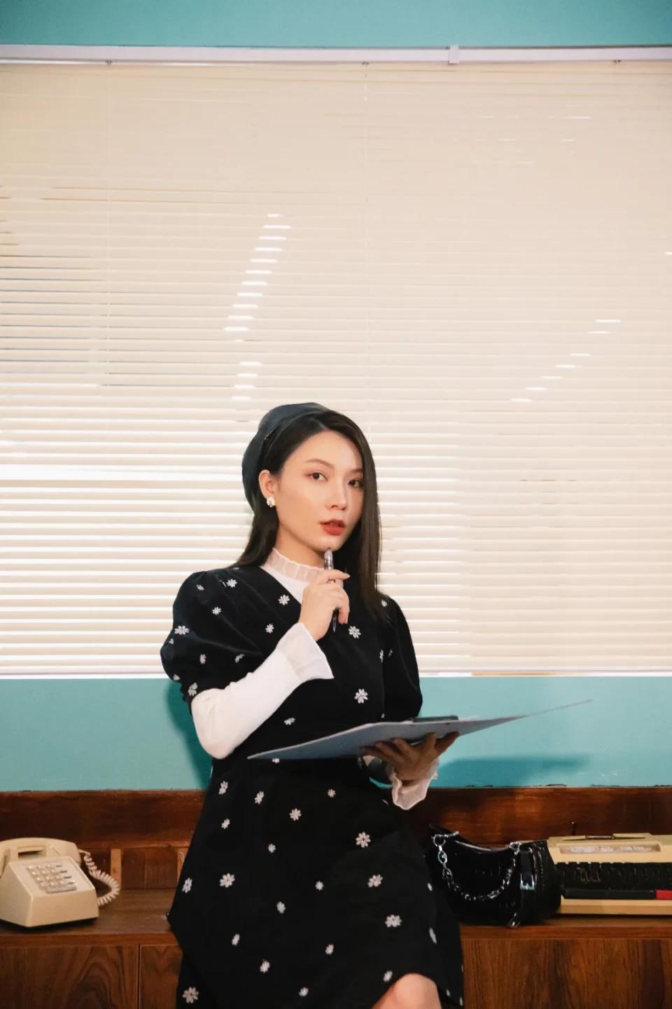 iu同款又平价的衣服,iu同款卫衣韩都衣舍