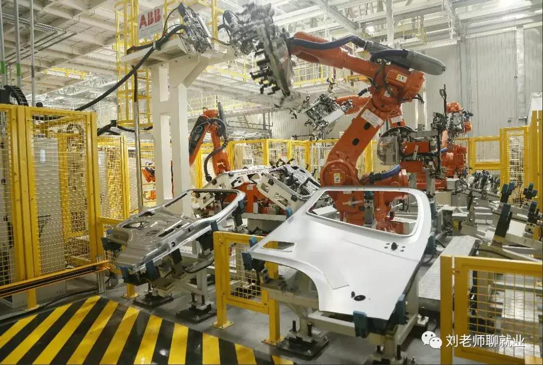 带你看国企,带大家看看单位的公务车辆