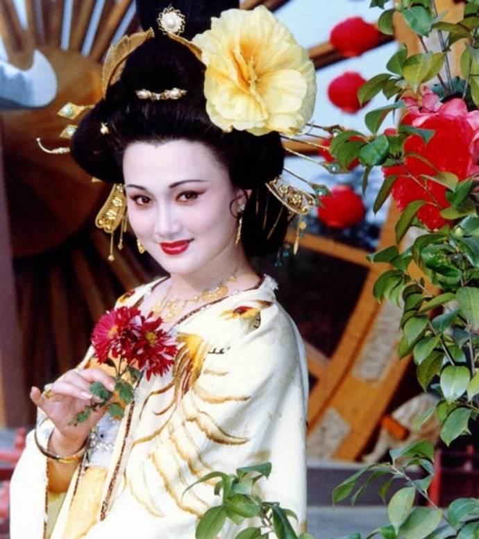 林妙可是哪个学校的,林妙可大学是哪个学校