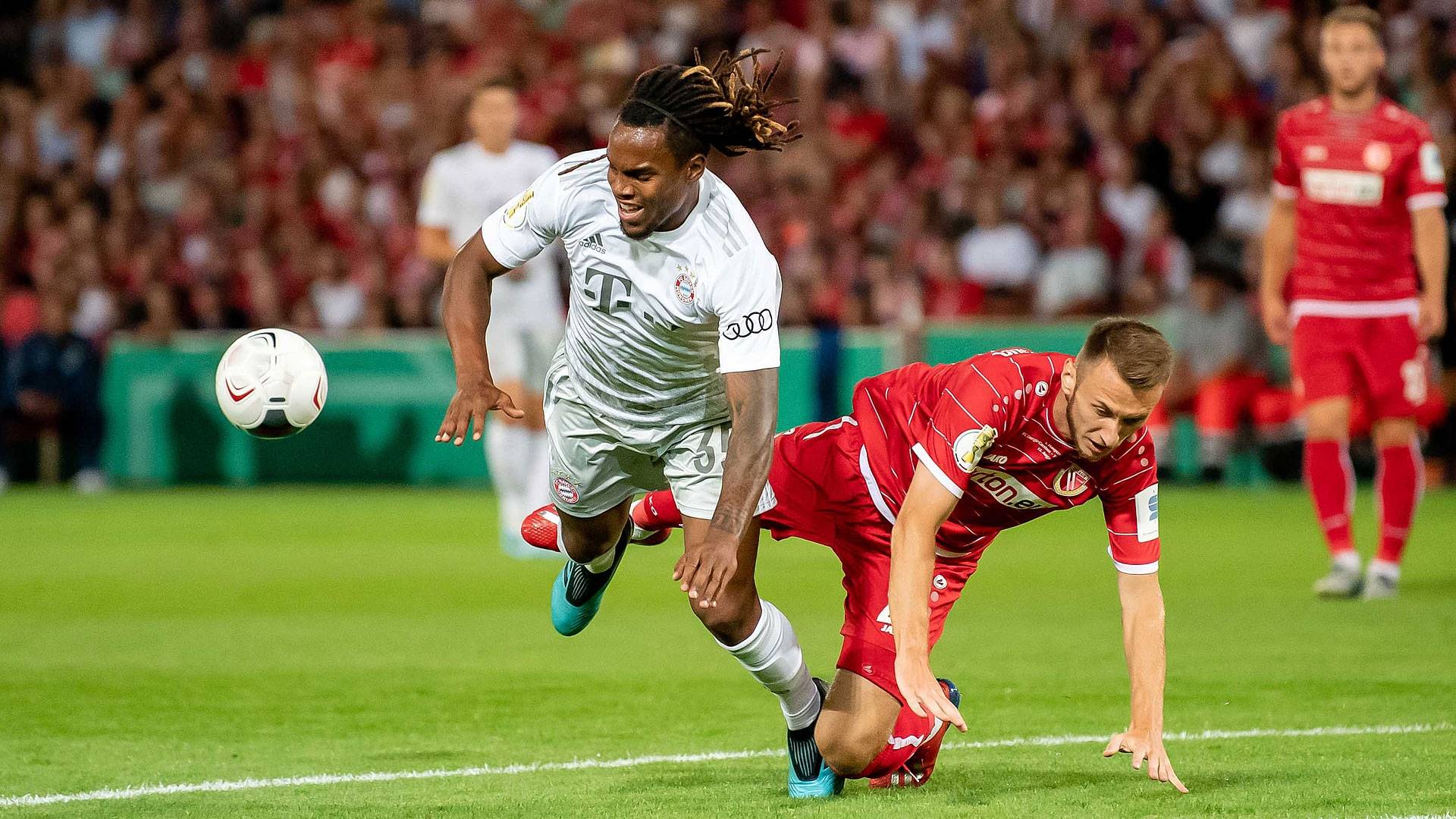 「解说员评论」德国杯首轮取胜后的拜仁几分欢喜几分愁