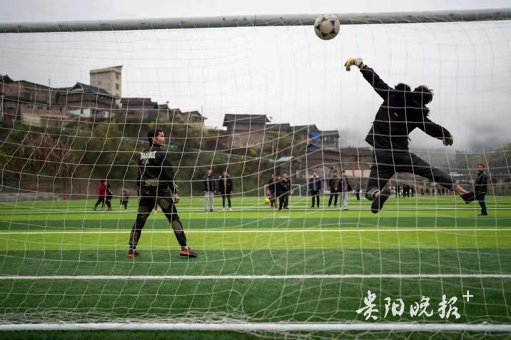 黎平县盖宝侗寨,黔东南盖堡侗寨足球场