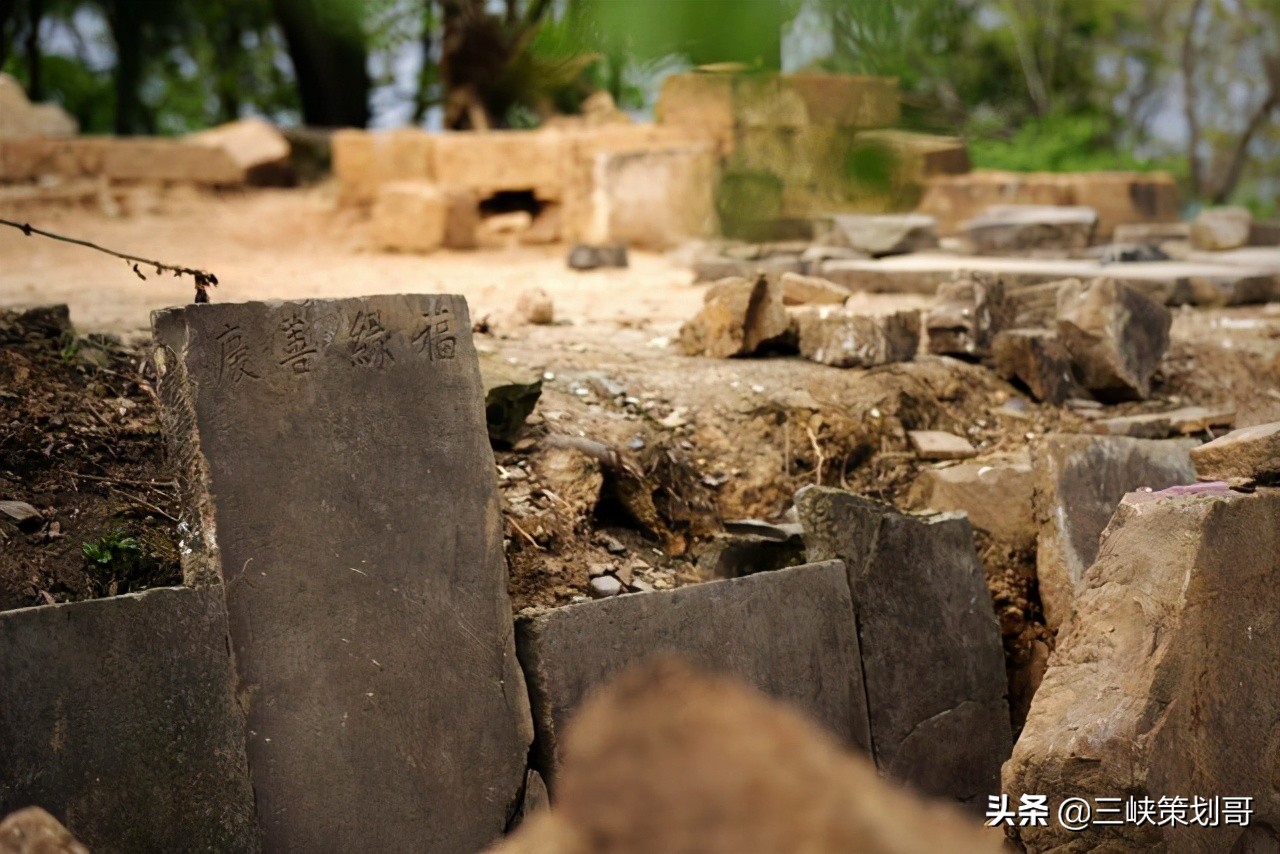 距离宜昌300公里有什么好玩的,距离宜昌近好玩的城市