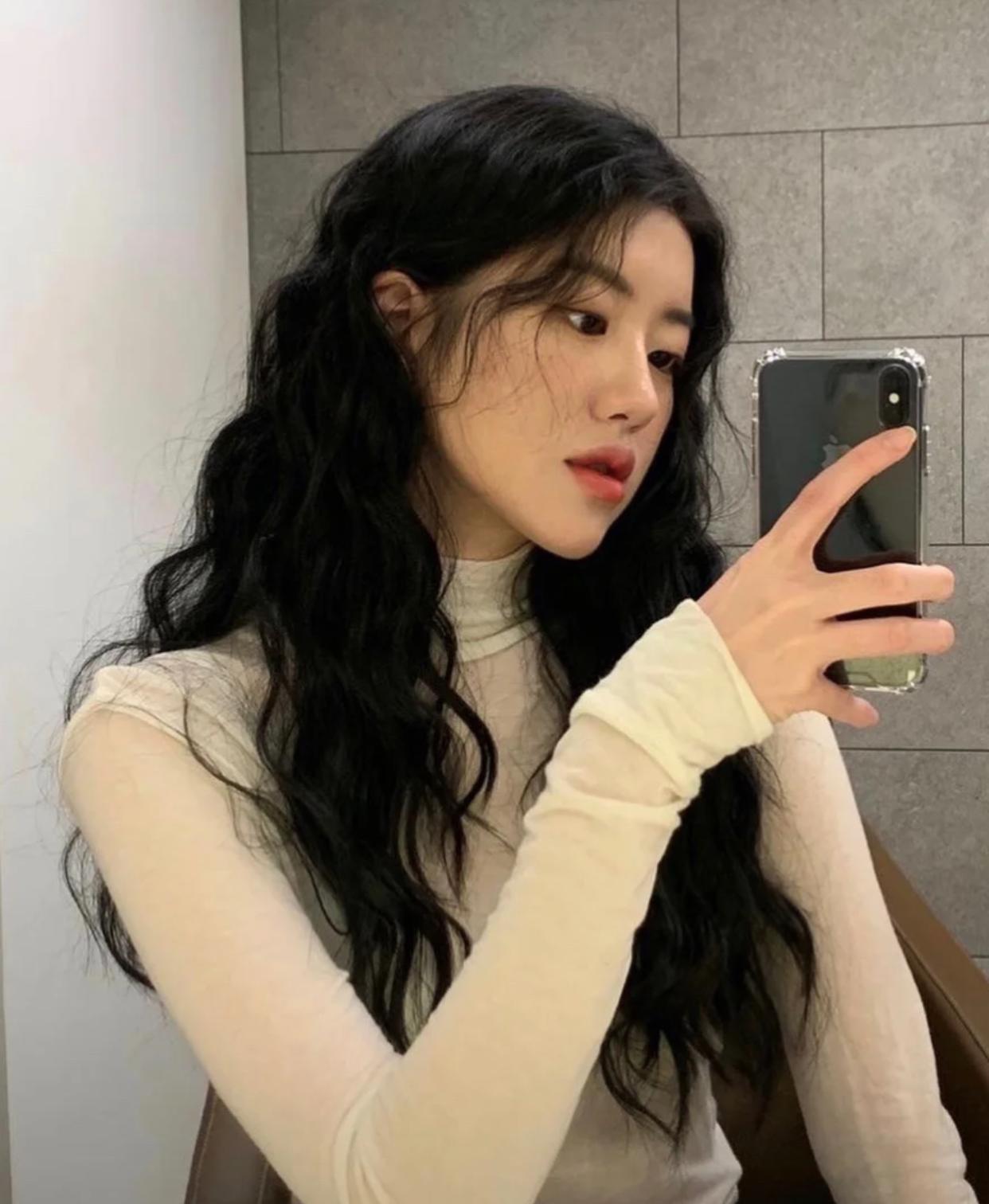 袜子弄卷发视频,如何用简单的袜子变成卷发