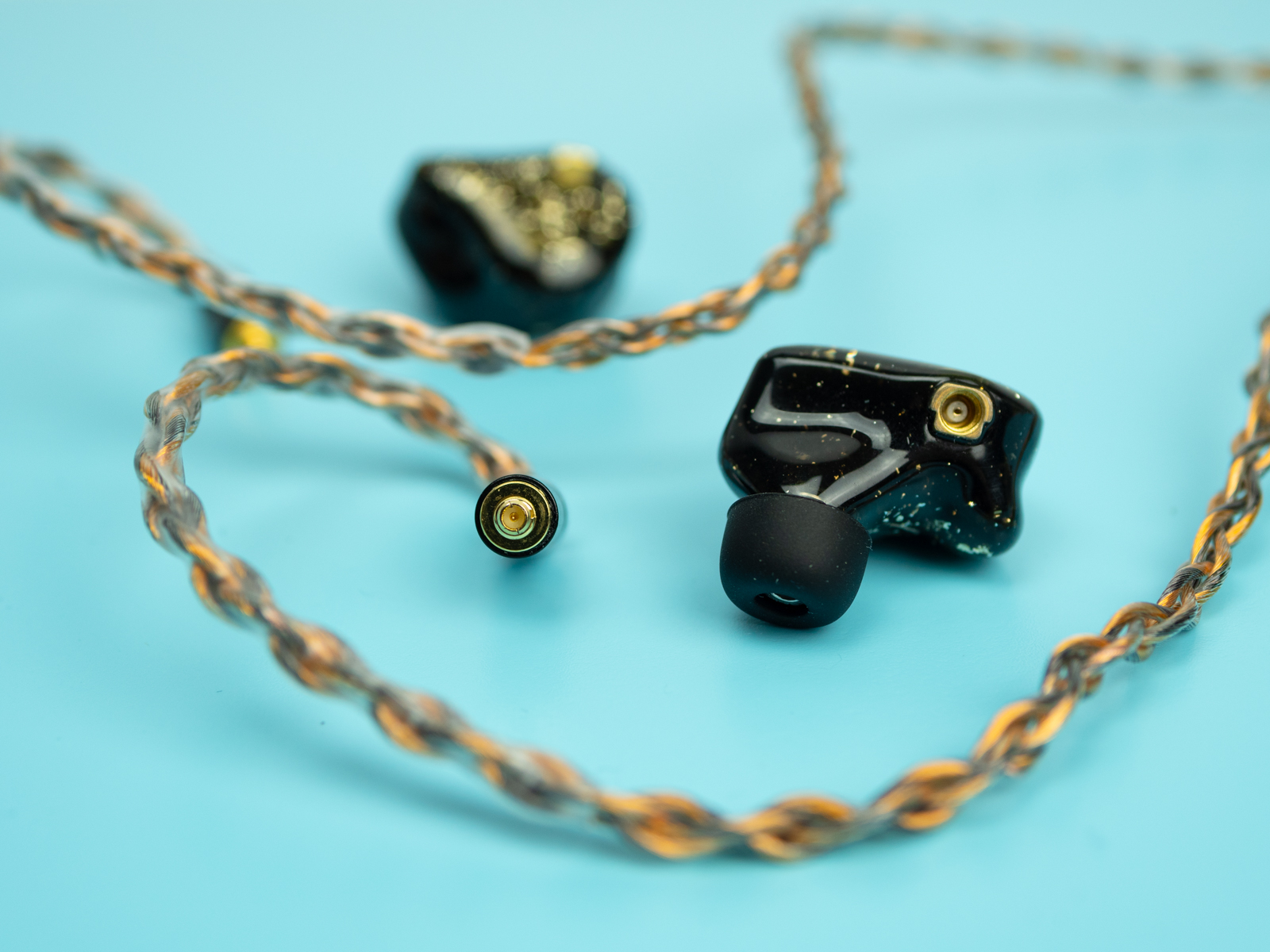 换换更好听,简评扬仕7N单晶铜MMCX耳机线