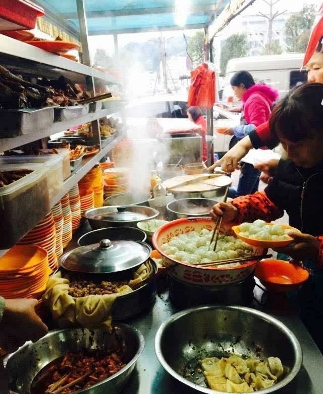 餐饮销售额突破一万亿,销售额超千万的门店