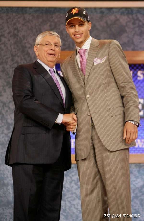 勇士队五年三冠缔造者-斯蒂芬-库里选秀始末