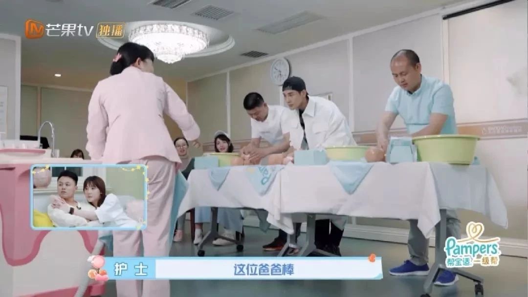 当你有一个机器男朋友是什么体验,恋爱新模式有哪些