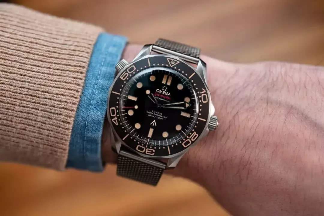 欧米茄300选哪款,omega新seamaster300m钢带款