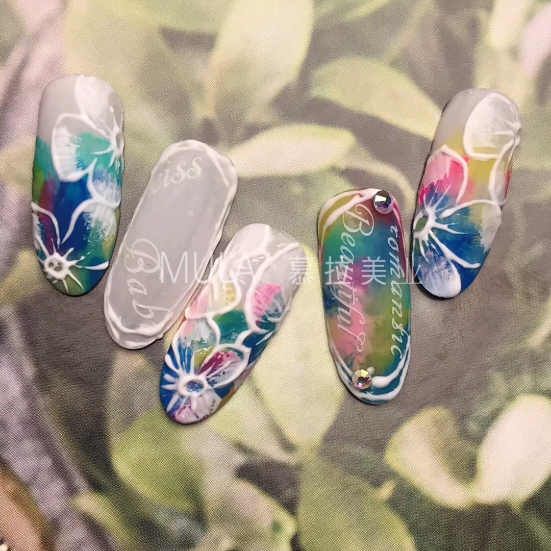 美甲学徒做美甲步骤,不会做美甲怎么开美甲店