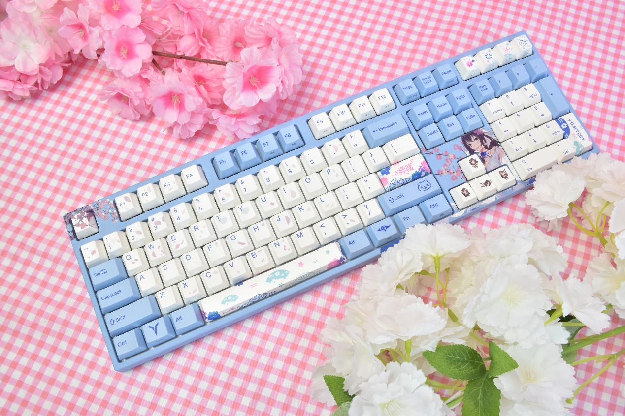 盈通阿米洛联名樱瞳花嫁键盘,盈通阿米洛樱瞳花嫁