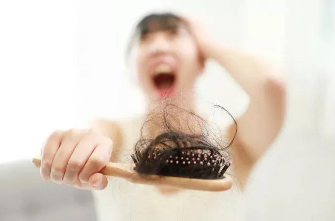 为什么别人脱单自己脱发,别人脱单自己脱发怎么办