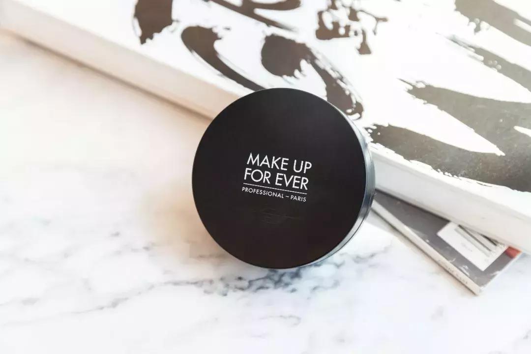 夏天简单精致的日常妆容,夏天轻感妆容必备