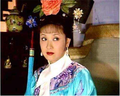 赫舍里氏皇后为什么受康熙宠爱,赫舍里氏是康熙的皇后吗