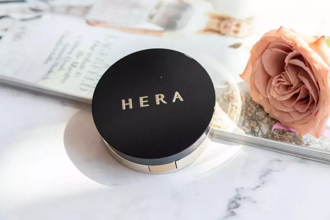 夏天简单精致的日常妆容,夏天轻感妆容必备