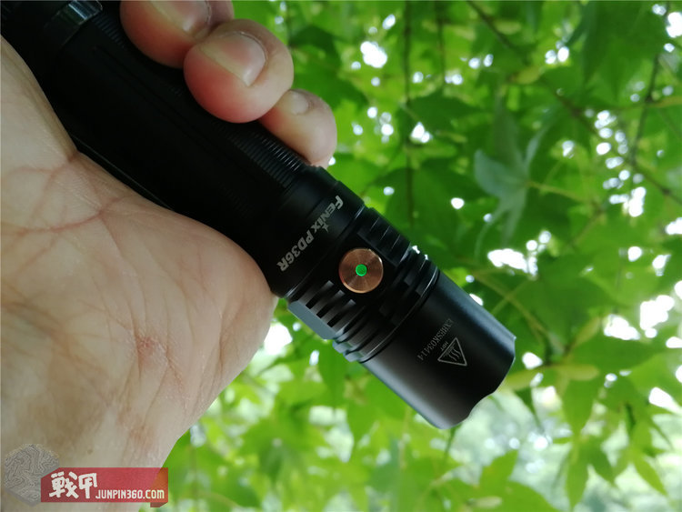 fenix菲尼克斯pd36rv2.0,fenix手电pd40r与pd36r哪个好