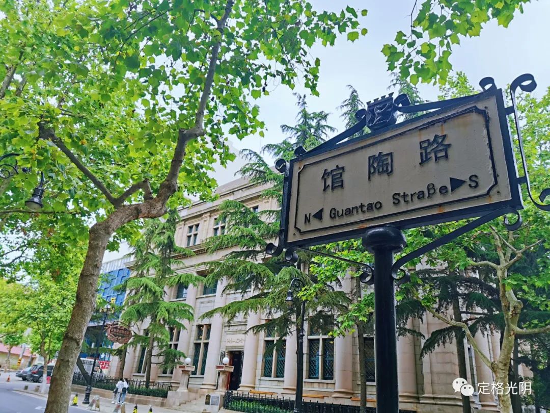 这里欧式建筑遍布，曾是青岛的“华尔街”，青岛这条老街值得一看