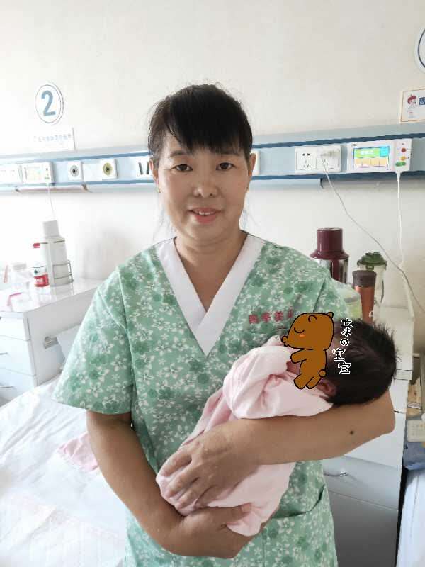 产后恶露排不尽，月嫂帮您分析原因解决问题