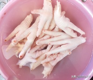 卤鸡爪很销魂,销魂泡椒鸡爪