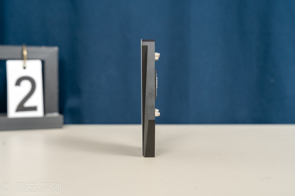 技嘉z490aorusproax主板多大,技嘉z490aorusproax是超级雕吗