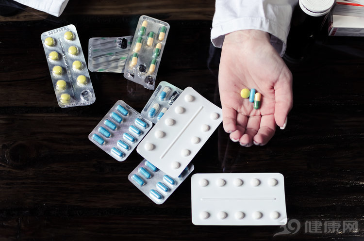 风火牙痛跟上火牙痛区别,上火是上牙痛还是下牙痛