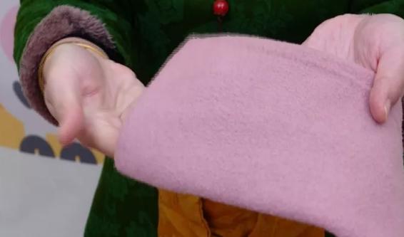 羊绒大衣油渍时间长了怎么洗,怎么去除羊毛大衣上的油渍