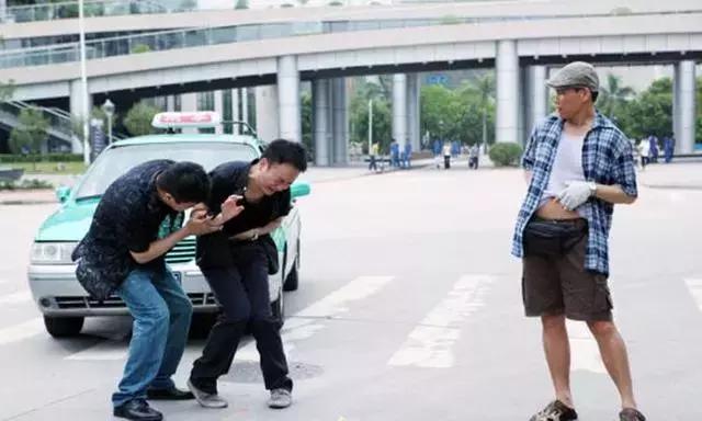 年度最佳碰瓷多亏了行车记录仪,碰瓷终结者比行车记录仪还好用