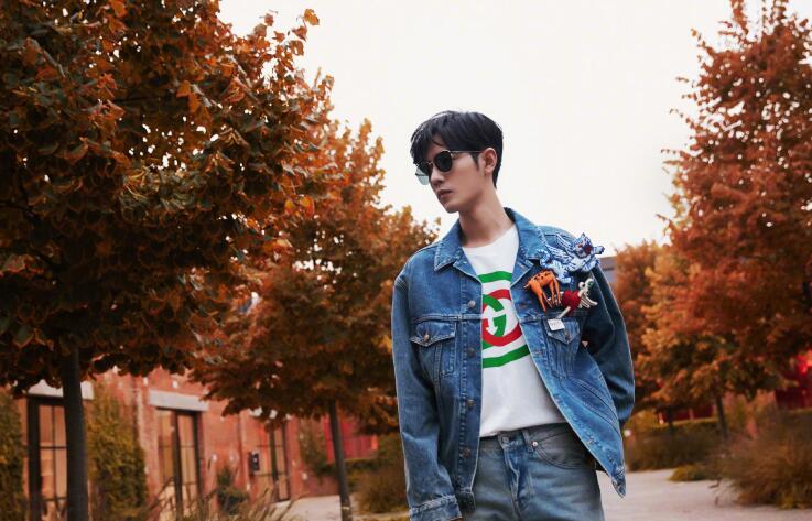 WHAT？一玩复古就垮？学学明星们这么穿，老嫌弃一秒变潮品