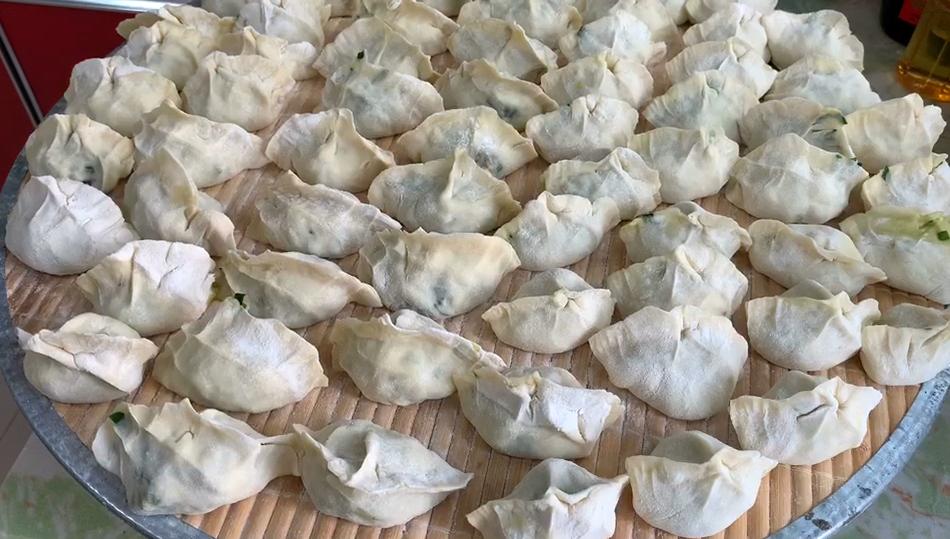 三鲜水饺怎么好包不散视频,三鲜饺子怎样做到汁多皮薄