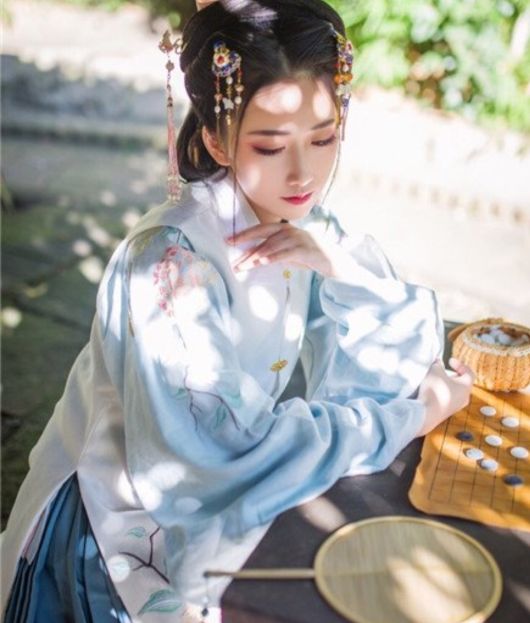 穷车夫艳遇痴情女，妻子设计让丈夫中招，两女一夫的结局出人意料