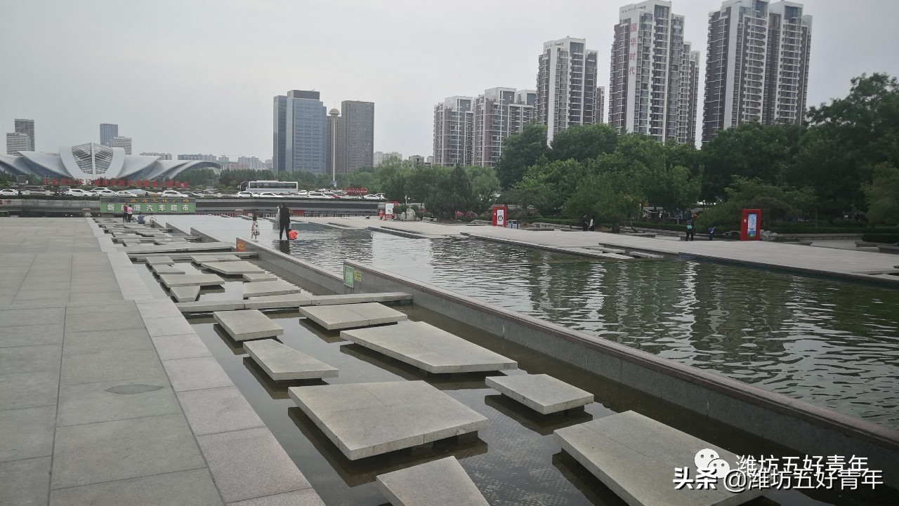 喜欢上了这座繁华热闹的城市,喜欢上了一个城市