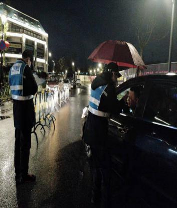 3000余名物业人的坚守,南昌东站300余工人春节坚守岗位