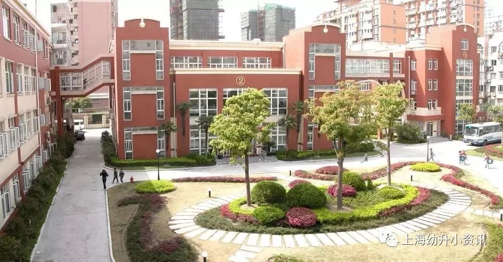 徐汇区华泾小学属于第几梯队,徐汇区世界小学是最差小学吗