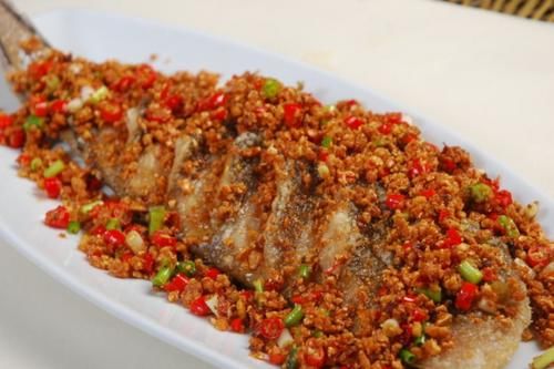 刮鱼鳞会把鱼皮刮掉是怎么回事,刮鱼鳞鱼会疼吗